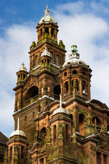 Obraz premium Ornamental details of the Kelvingrove Art Gallery and Museum Building
