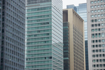 Fototapeta na wymiar 東京都の高層オフィスビルの外壁の風景