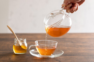 ハチミツ紅茶　honey tea - obrazy, fototapety, plakaty