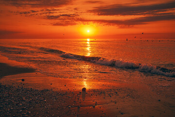 Obraz na płótnie Canvas sunrise by the sea in summer 1