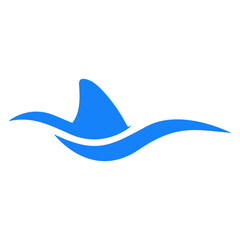 Logo Nautical. Silueta de aleta de tiburón con olas de mar