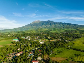 Fotobehang Farmland and rice terraces on the slopes of the Canlaon volcano. Negros, Philippines © Alex Traveler