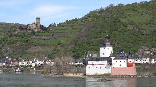 Die Zollburg Pfalzgrafenstein und Burg Gutenfels am Rhein bei Kaub, Unesco Weltkulturerbe