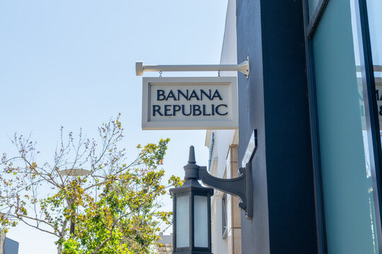 Rancho Cucamonga, CA USA - August 5, 2018: Victoria Gardens shopping area is an outdoor town center that includes major department stores and over 150 speciality stores. Banana Republic store