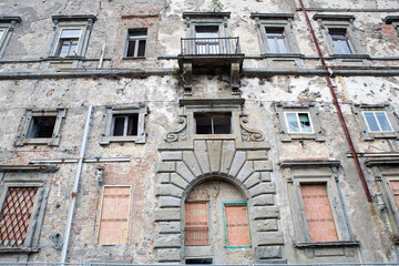 Fototapeta na wymiar Architectural details - Old building - Piancastagnaio - Italy