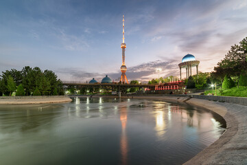 Fototapeta na wymiar Evening view of Tashkent TV Tower and rotunda in Uzbekistan