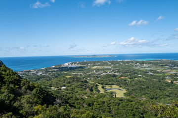 Fototapeta na wymiar 伊江島の見える風景