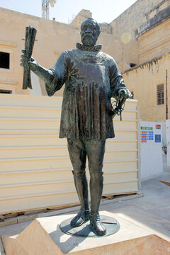 Bronze staute of Jean Parisot de Valette, founder of City of Valletta, on a sunny hot summer day. Photo taken August 9th, 2017, Valletta, Malta.