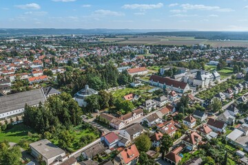 Die Stadt Altötting in der Oberbayerischen Region Inn-Salzach im Luftbild
 - obrazy, fototapety, plakaty