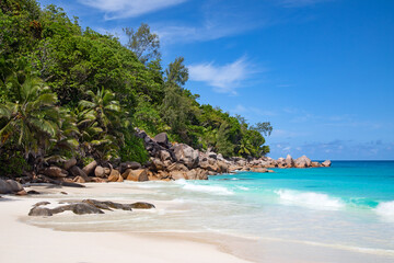 Fototapeta na wymiar Famous Anse Georgette beach on the Praslin island, Seychelles