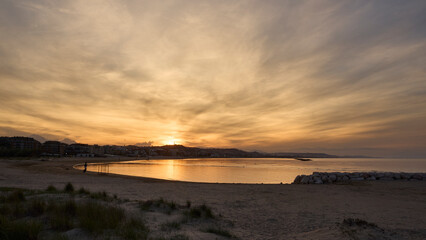 Passeggiata crepuscolare al Porto Canale di Pescara / Abruzzo