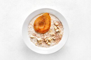 Oat porridge with caramelized pear and peanut