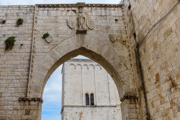 Fototapeta na wymiar Bari, Puglia, Italia, cattedrale di San Sabino