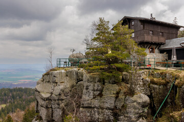Schronisko na szczycie góry © FotoWave Dawid Nowak