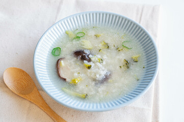 鶏塩だしの粥