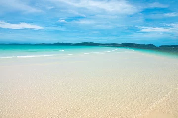 Cercles muraux Whitehaven Beach, île de Whitsundays, Australie Whitehaven Beach, Whitsunday Islands, off the central coast of Queensland, Australia. Known for its crystal white silica sands and turquoise coloured waters