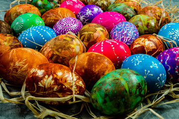 Easter Eggs Naturally Dyed with Onion Skins and other natural colorants 
