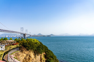 瀬戸大橋と瀬戸内海の海と空