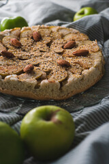Tasty apple pie with green apples