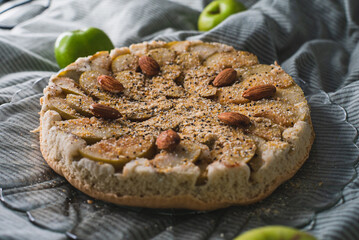 Baked apple pie with almonds