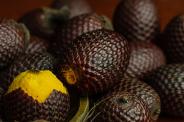 Aguaje is a fruit highly appreciated in the Amazon for its flavor and nutritional properties, it is used to make various products, aguaje is a super fruit.