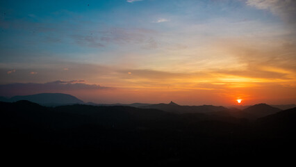 Obraz premium sunset over the mountains