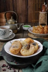 Cantonese fried red bean doughnut bun