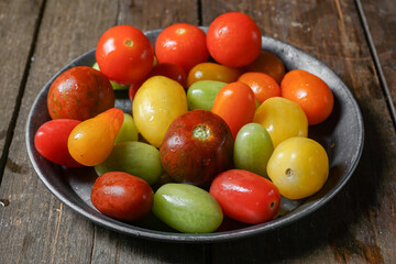 Heirloom mini tomatoes vegetable
