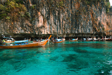 Plakat travel by longtail boat in Phi Phi islands