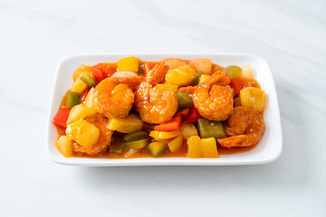 Stir-fried sweet and sour with fried shrimp
