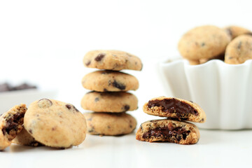 Mini Melted Chocolate Chips Cookies