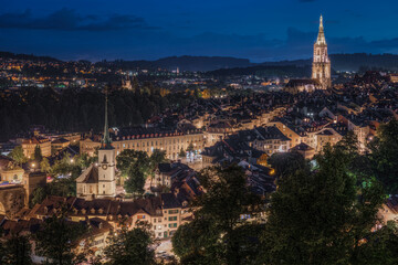 Fototapeta na wymiar Scenic night panorama of Bern Old Town seen from Rose Garden viewpoint, Switzerland