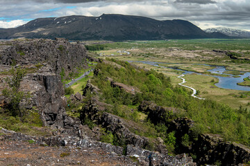 rów tektoniczny islandia Þingvellir na północnym brzegu największego islandzkiego jeziora, Þingvallavatn © damian