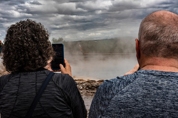 erupcja gejzer Geysir na Islandii © damian