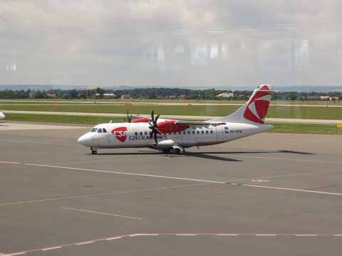 Czech Airlines ATR 42-500 taxiing in Ostrava