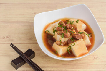 鴨肉の餡かけ豆腐