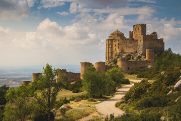 Obraz premium In the ruins of Loarre Castle