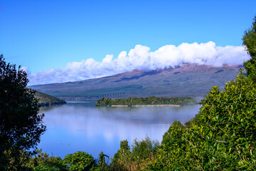 Fototapeta premium Morning mist over Lake Rotopounamu. Tongariro National Park, New Zealand. Natural background