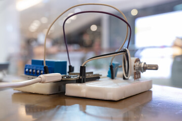 Arduino Microcontroller Experiment Board, Programming Anywhere, Internet of Things.