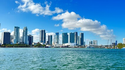 Ville de Miami vu depuis la mer