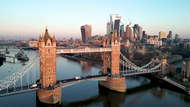Aerial Drohne Helicopter Tower Bridge, London City, Thames, Skyline, River, 