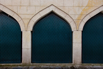Simmetrical mosquee doors