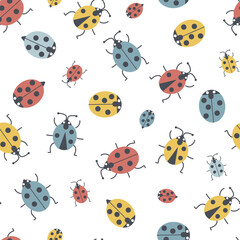 Naklejka premium Seamless pattern with summer ladybugs that crawl, fly. Vector graphics with insects.