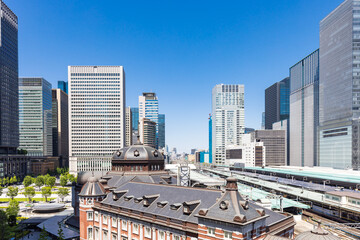 (東京都ｰ都市風景)青空と東京駅周辺の風景１１
