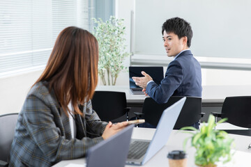ビジネスシーンの男女　Business