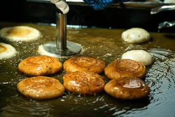 한국 포장마차에서 파는 호떡