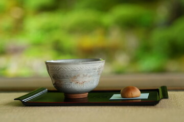 抹茶と和菓子、お寺と日本庭園