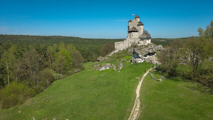 Fototapeta na wymiar Castle in the village of Bobolice, Poland.