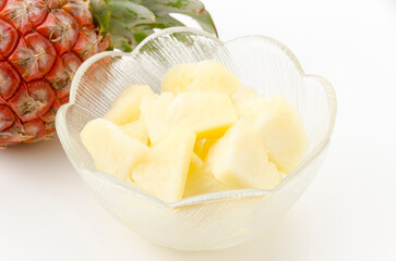 カットしたパイナップル（ピーチパイン）