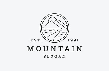 Mountain logo vector icon illustration hipster vintage retro .